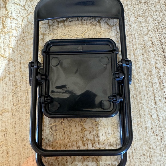 3/$20 Phone Holder in chair shape - Picture 3 of 4